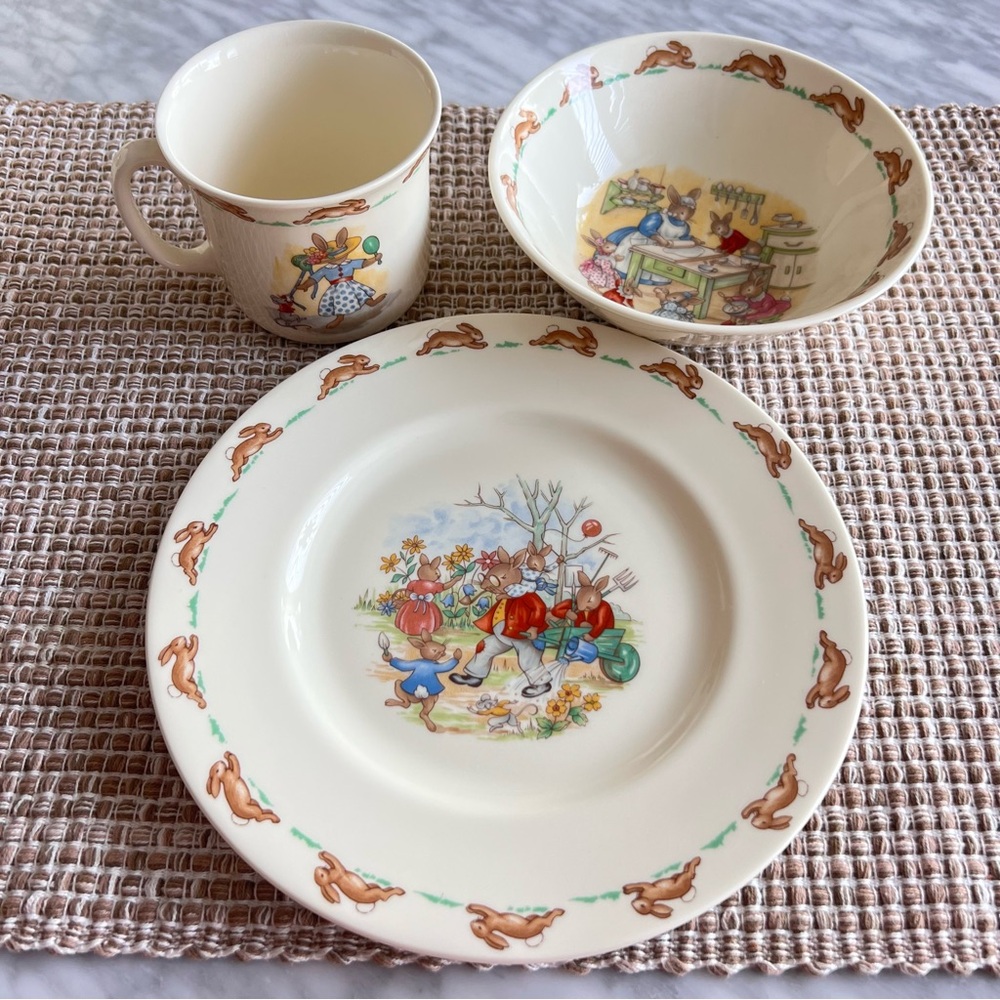 Vintage Royal Doulton Bunnykins Set 1980 - Picture 3 of 8